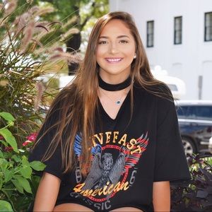 Meet your Posher, Laurah